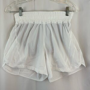 EUC Lululemon sz6 Track That High-Rise white lined workout shorts…